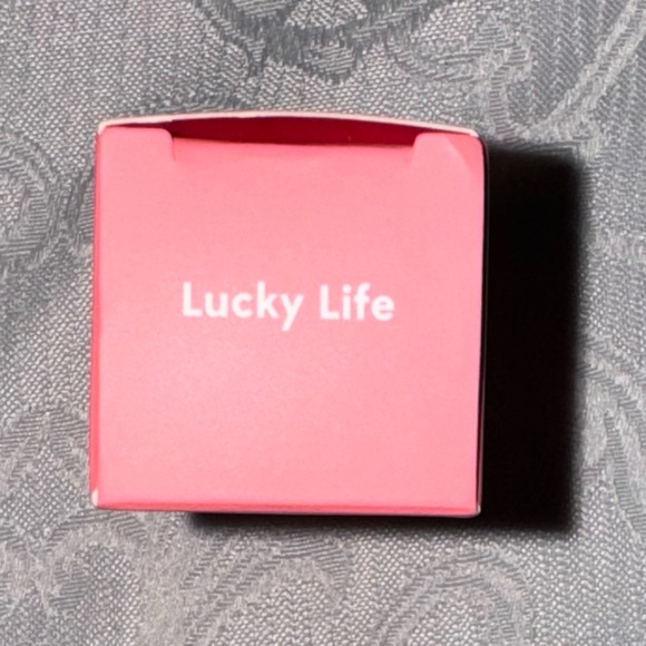 LUCKY CHICK Lip & Cheek Multi Stick, Lucky Life. Rose-hip Seed and Jojoba Oil - Picture 8 of 9